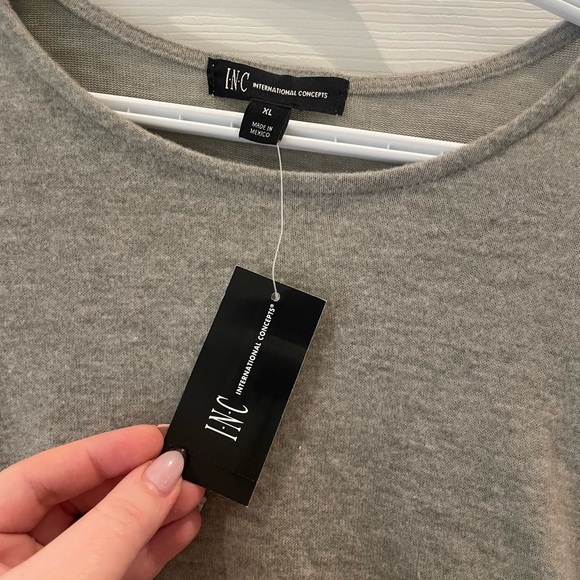 Woman’s gray dress - Picture 4 of 5